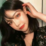 痞气拉满的真人超酷女生头像 高清无水印共15张