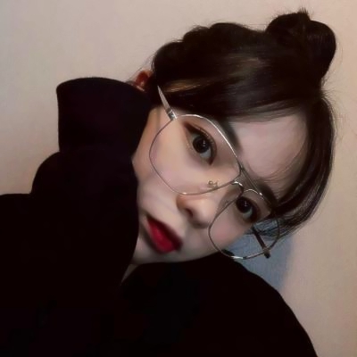 戴眼镜头像女生高清合集 21张唯美氛围感头像直接存