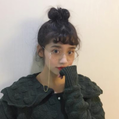 戴眼镜头像女生高清合集 21张唯美氛围感头像直接存