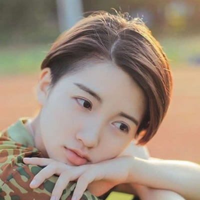 军训女生小清新头像合集 12张迷彩服清纯美女头像