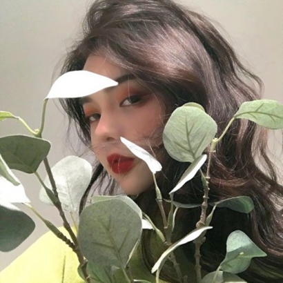36张高清女生花草微信头像 气质感拉满的唯美图片