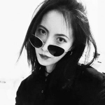 18张黑白高冷霸气女神范女生头像