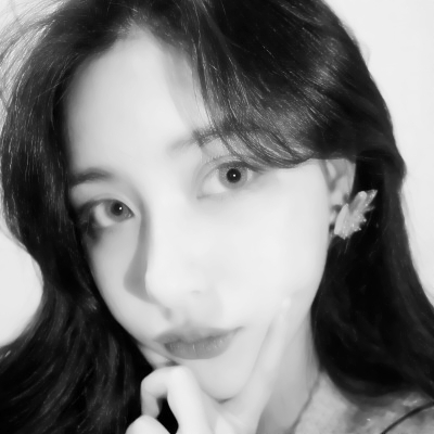 三人闺蜜专属！15张高清黑白单人头像合集