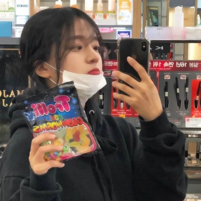 32张潮酷玩网女生头像 高清氛围感拉满