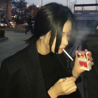 28张高清霸气御姐女头像 又美又飒的女生头像合集