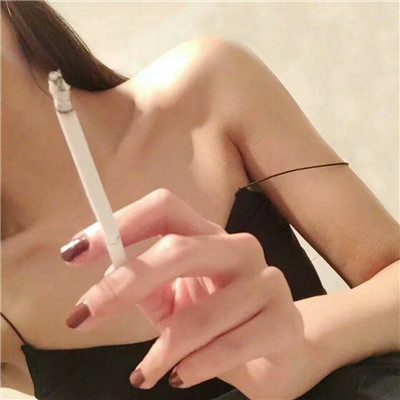 女生抽烟伤感QQ头像 14张高清好看的合集