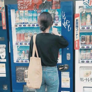 12张高清韩系文艺女生QQ头像 清新氛围感拉满