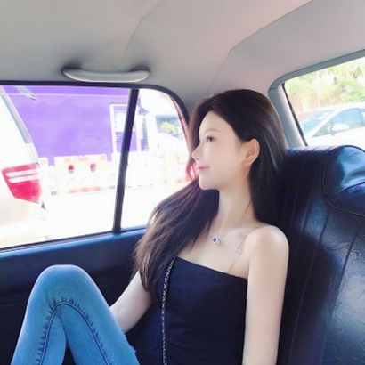 女生高冷成熟微信头像 28张高清有品位款