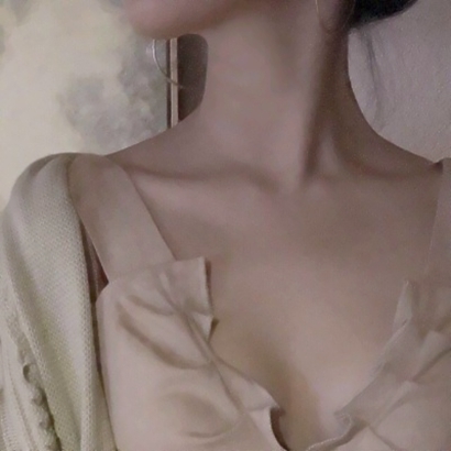 女生锁骨部位QQ头像 36张高清性感女生头像图