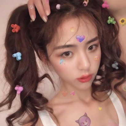 女生美妆高清头像合集 30张精选时尚美妆女生头像
