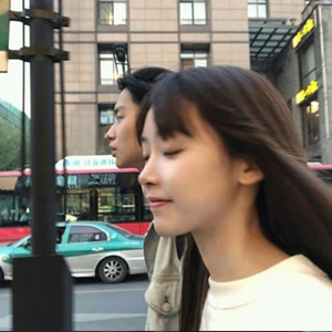 18张高清有气质的真人小清新女生微信头像