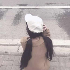 20张可爱小清新风格的女生闺蜜QQ头像