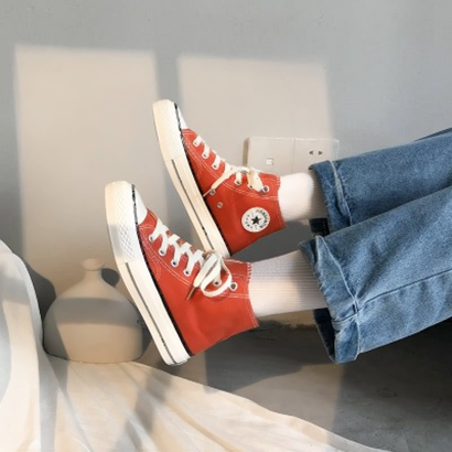 超酷带鞋元素女生头像！26张高清微信头像图来啦