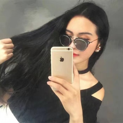 18张高清富二代女生头像 白富美风格头像合集