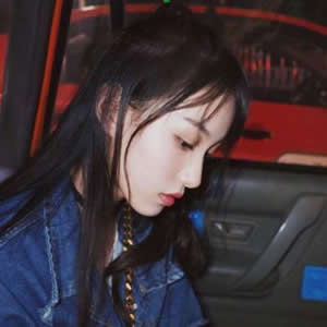 12张氛围感拉满的气质女生头像 高清简约款分享