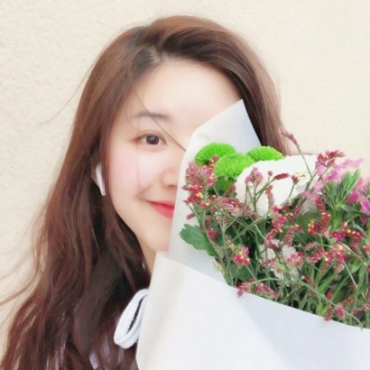 36张高清女生花草微信头像 气质感拉满的唯美图片