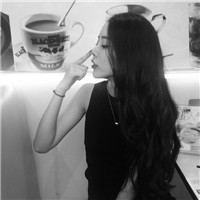 18张灰色调落寞伤感女生头像合集