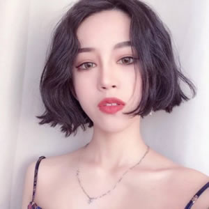 16张简约气质款女生高清头像合集