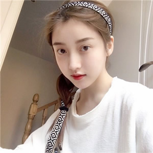 12张可爱单纯女生头像 高清漂亮女生照片合集