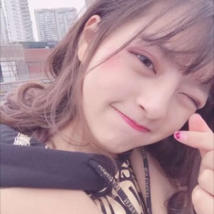 12张真人可爱女生微信头像 高清好看的可爱头像图