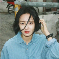 18张暖调复古女生意境头像 氛围感拉满的漂亮头像合集