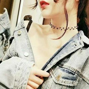 半露肩吊带女生头像合集 16张高清露肩性感女生头像