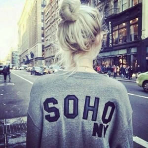 18张清纯感拉满的丸子头女生头像 背影侧脸款高清图