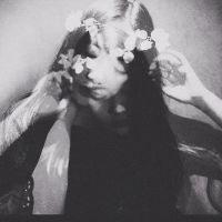 15张氛围感拉满的伤感黑白意境女生头像合集