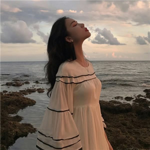 女生文艺范微信头像合集！12张一眼就心动的唯美女头