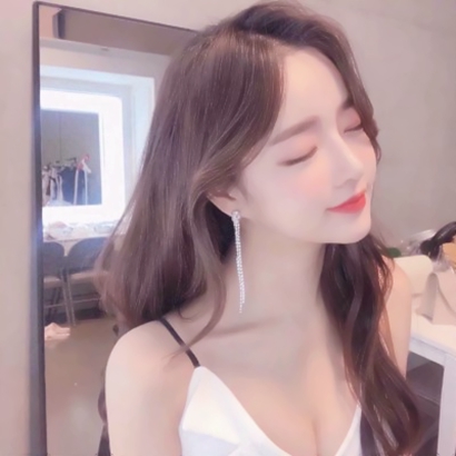 35张优雅有女人味的微信头像 高清好看直接用