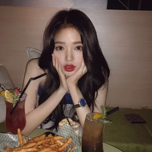 16张清新阳光感女生QQ头像 高清无水印分享