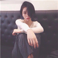 18张暖调复古女生意境头像 氛围感拉满的漂亮头像合集