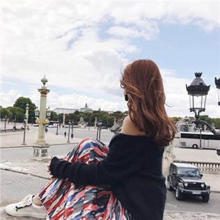 12张霸气冷酷女生背影QQ头像 高清无水印合集