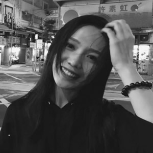 18张黑白高冷霸气女神范女生头像