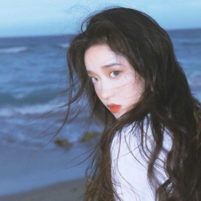 24张高清成熟韵味女生头像 沉稳气质感拉满