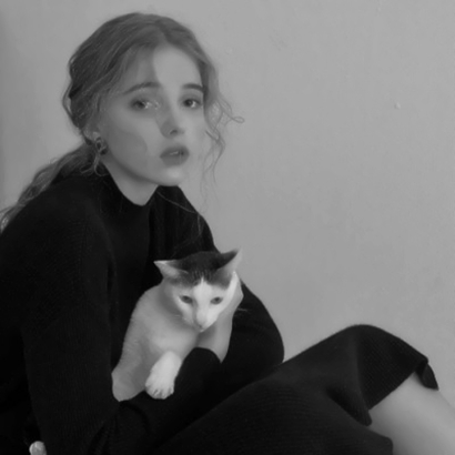 14张高清时尚欧美女头像 氛围感拉满的女生头像素材