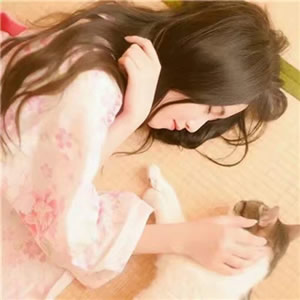 女生抱萌宠头像合集！12张高清好看的抱宠女生头像