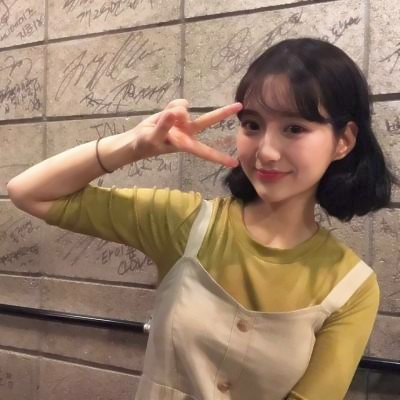 33张高清可爱QQ女头合集 潮感拉满的女生头像素材