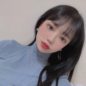 12张高清时尚女生微信头像 好看又百搭