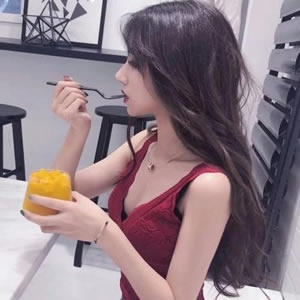 16张气质拉满的网红性感美女头像 高清无水印QQ头像合集