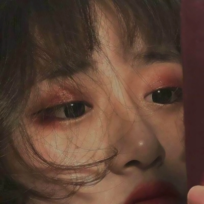 女生QQ忧愁头像合集！11张氛围感拉满的伤感女生头像分享