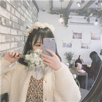 21张唯美拿花女生头像合集 鲜花女孩头像素材大全