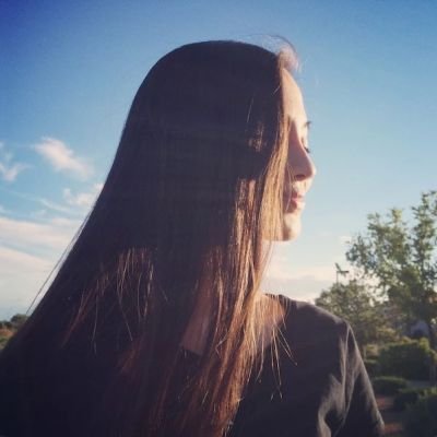 12张高清好看的森系欧美女生头像合集