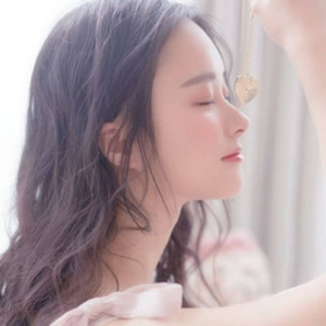 16张清新甜美的女生头像合集 可爱软妹风格高清图