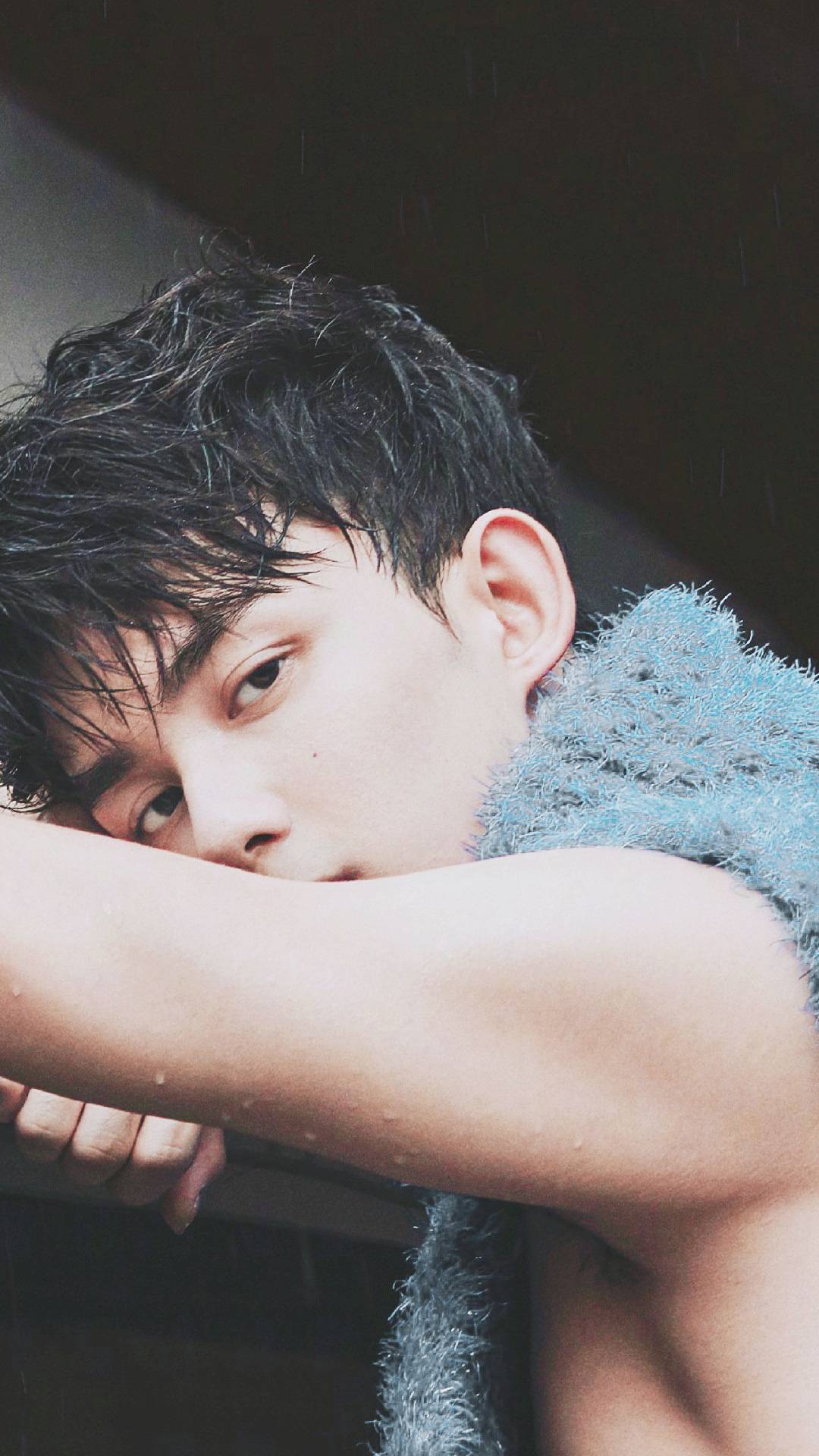 吴磊越长越帅！这波表情包太可了