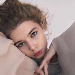 微信欧美高冷女生头像 18张高清好看的欧美范微信头像合集