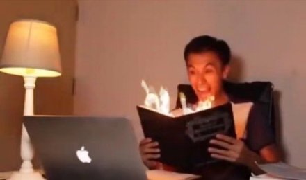 聊天不用打字？这套无字表情包火了