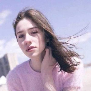 抖音热门女生头像合集 共15张