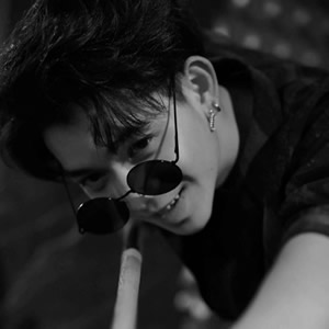 男生超拽冷酷霸气头像合集！14张高清微信头像直接用