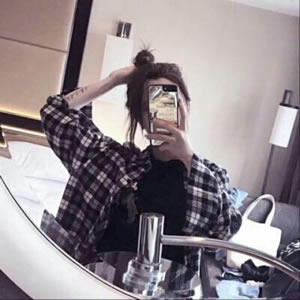 女生霸气手机控头像来啦！12张高清时尚款任你挑